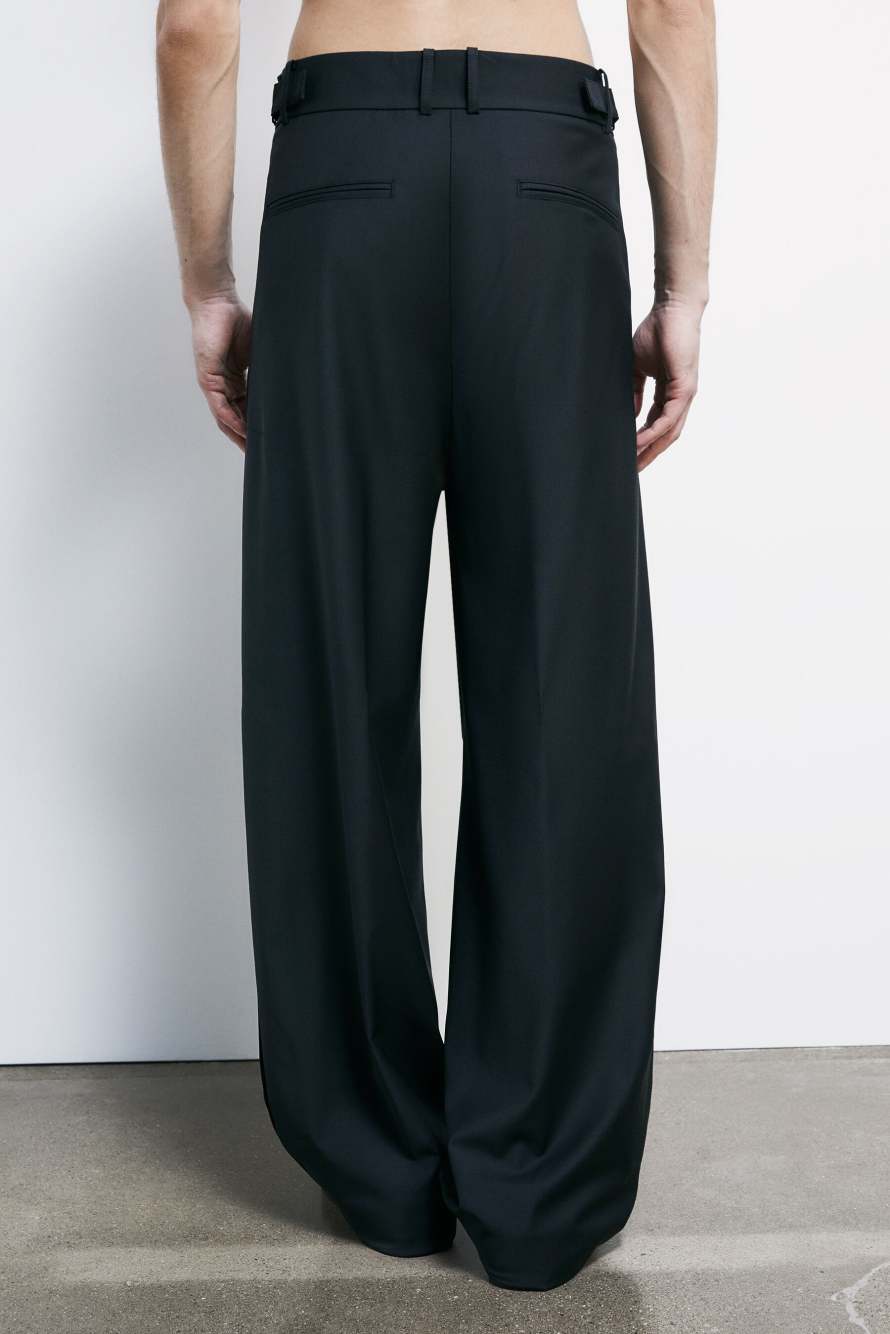 Pantal&oacute;n oversize con pinzas en mezcla ligera de lana el&aacute;stica, Negro