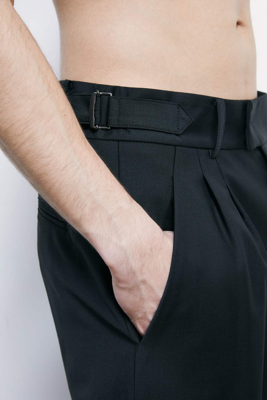 Pantal&oacute;n oversize con pinzas en mezcla ligera de lana el&aacute;stica, Negro