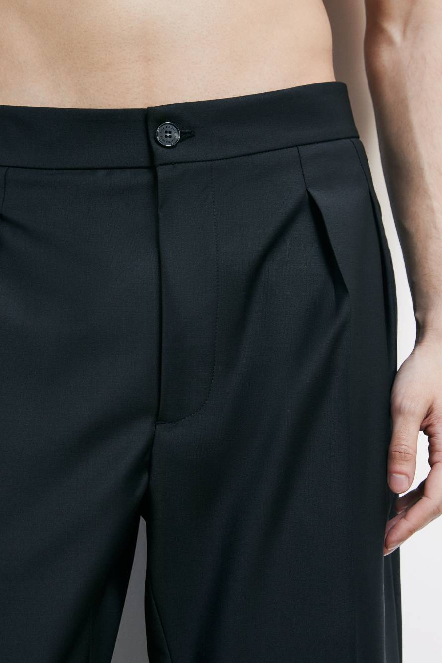 Shorts sartoriales en mezcla ligera de lana el&aacute;stica, Negro