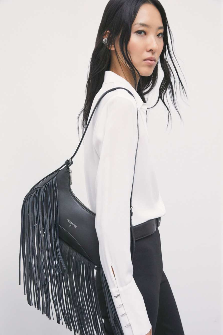 Leather shoulder bag with fringes, Black, Patrizia Pepe