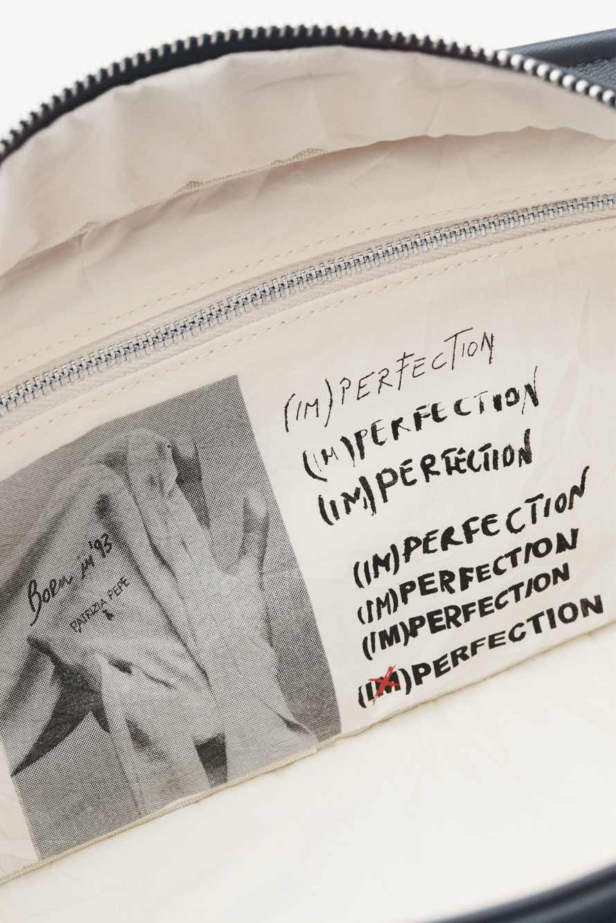 (IM)PERFECTION medium leather crossbody bag, Blue, Patrizia Pepe
