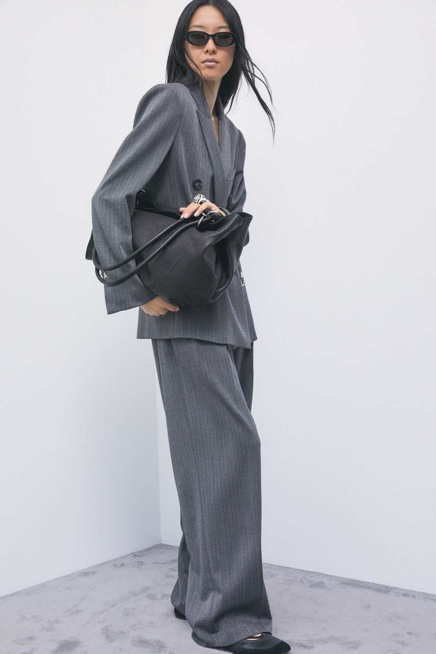 Black Horse leather bucket bag, Black, Patrizia Pepe
