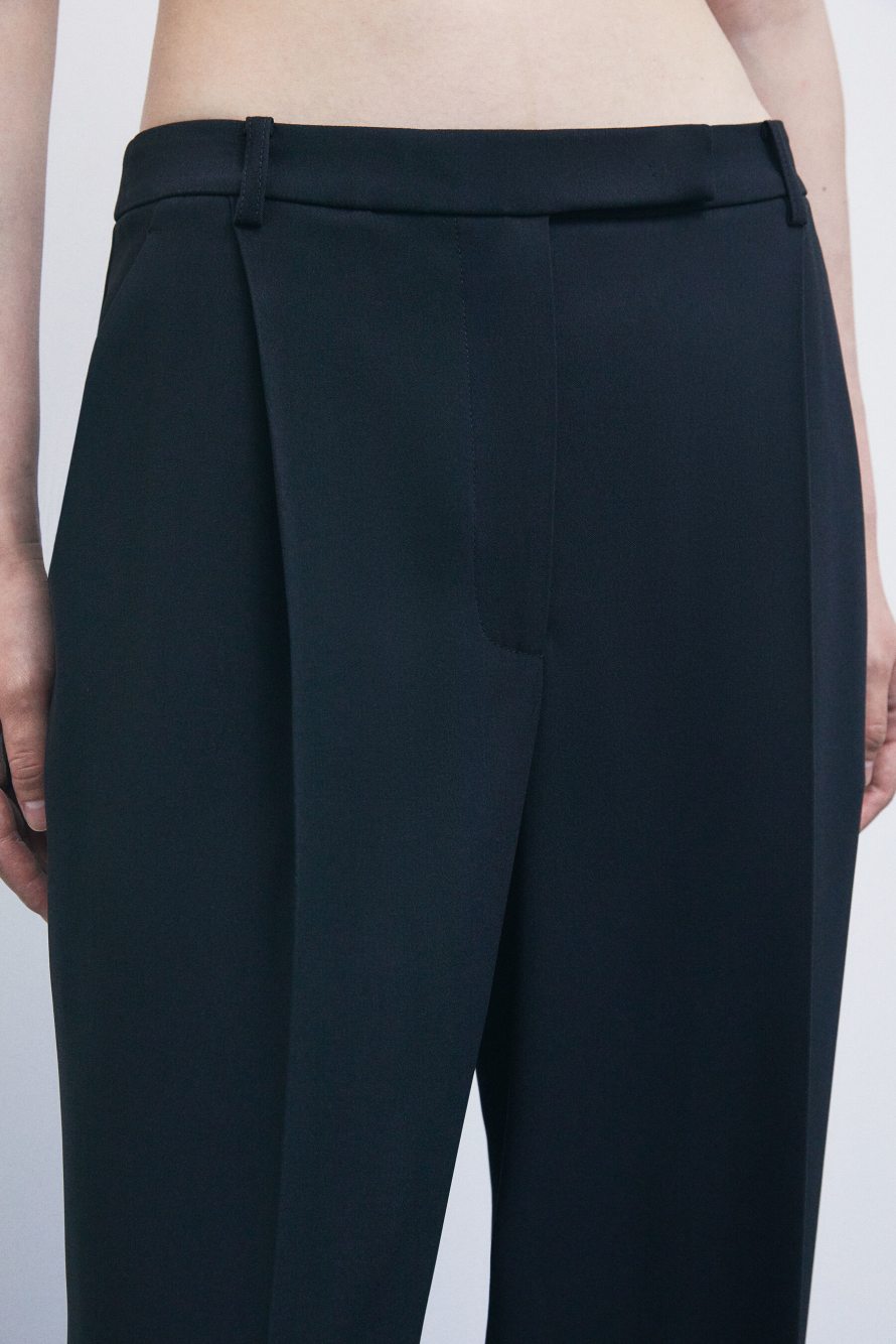 &ldquo;My SKIN Tailoring&rdquo; pleated wide-leg trousers in stretch cr&ecirc;pe, Black, Patrizia Pepe