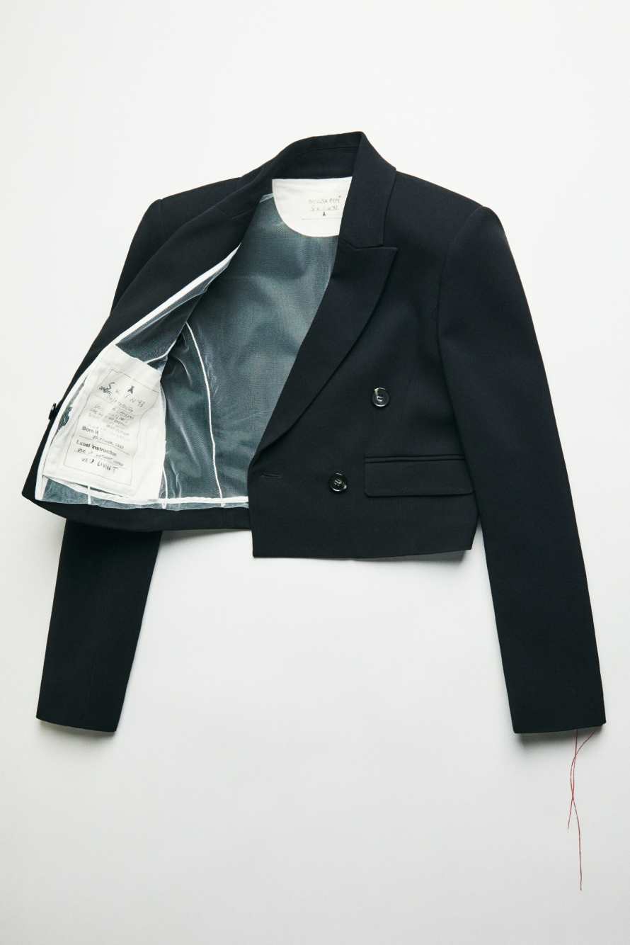 &ldquo;My SKIN Tailoring&rdquo; cropped double-breasted blazer in cr&ecirc;pe, Black, Patrizia Pepe