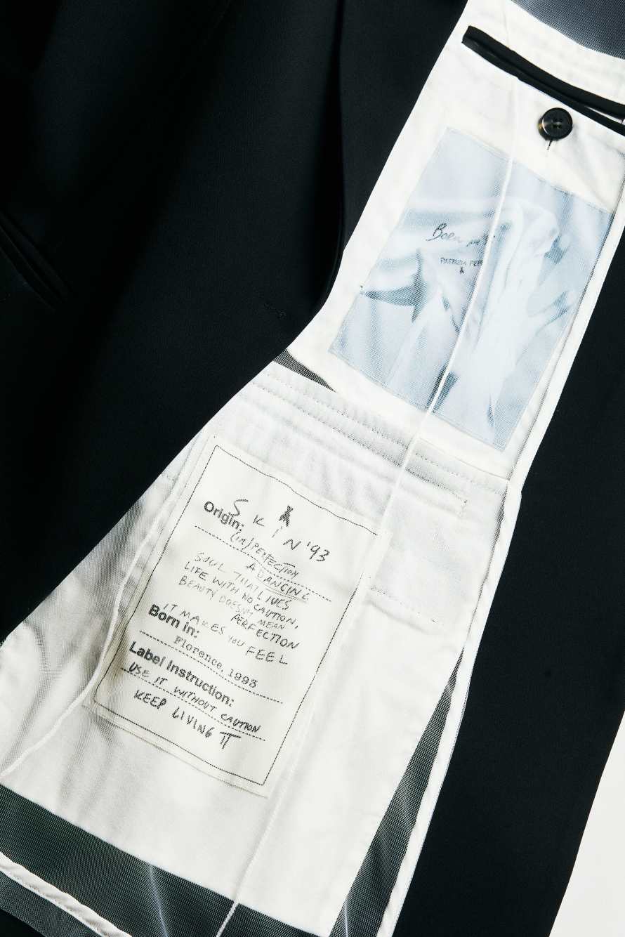 &ldquo;My SKIN Tailoring&rdquo; fitted blazer in cr&ecirc;pe, Black, Patrizia Pepe