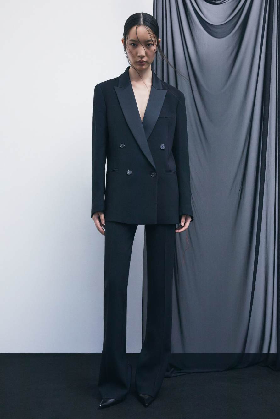 &ldquo;My SKIN Tailoring&rdquo; oversized double-breasted blazer with satin lapels, Black, Patrizia Pepe
