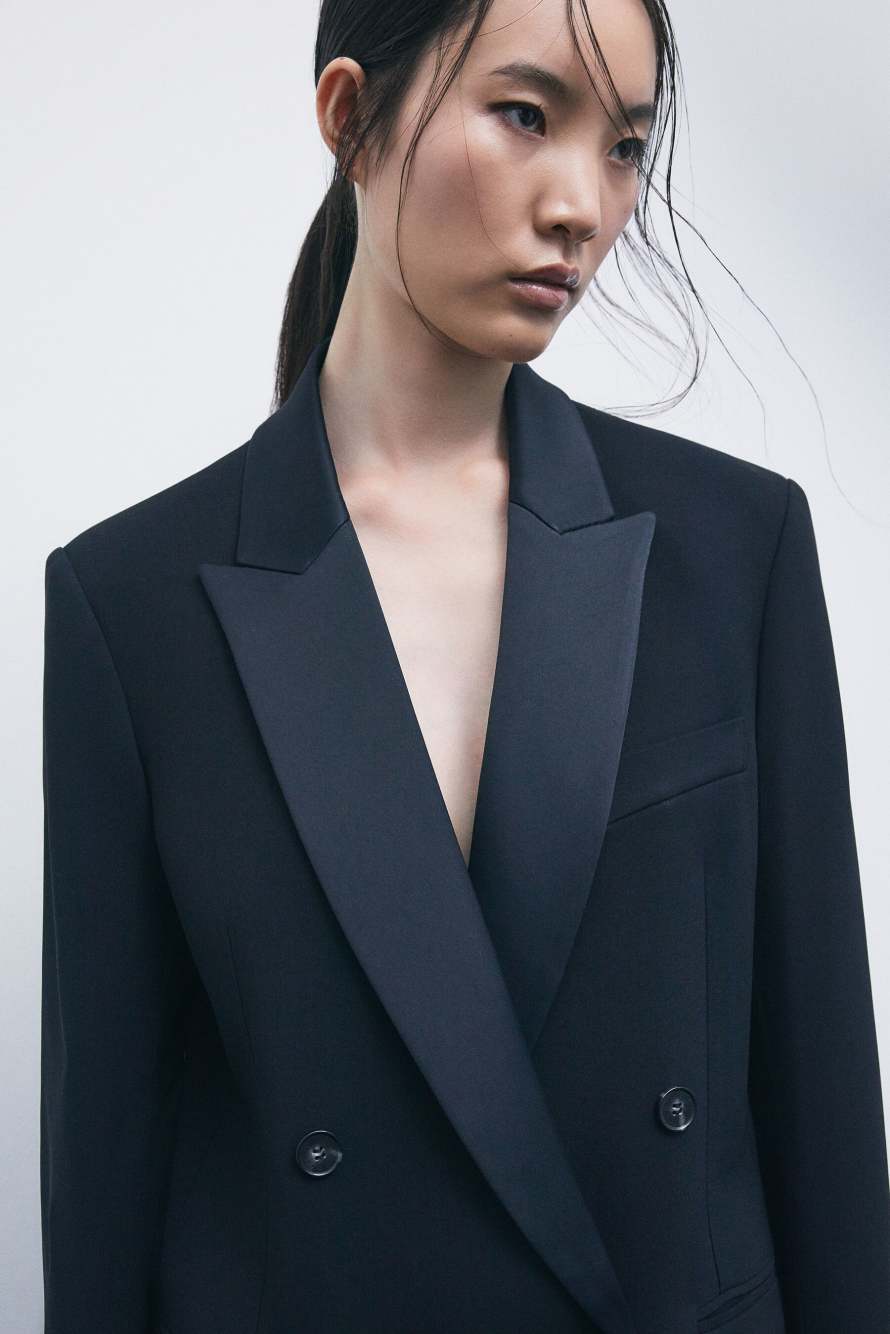 &ldquo;My SKIN Tailoring&rdquo; oversized double-breasted blazer with satin lapels, Black, Patrizia Pepe
