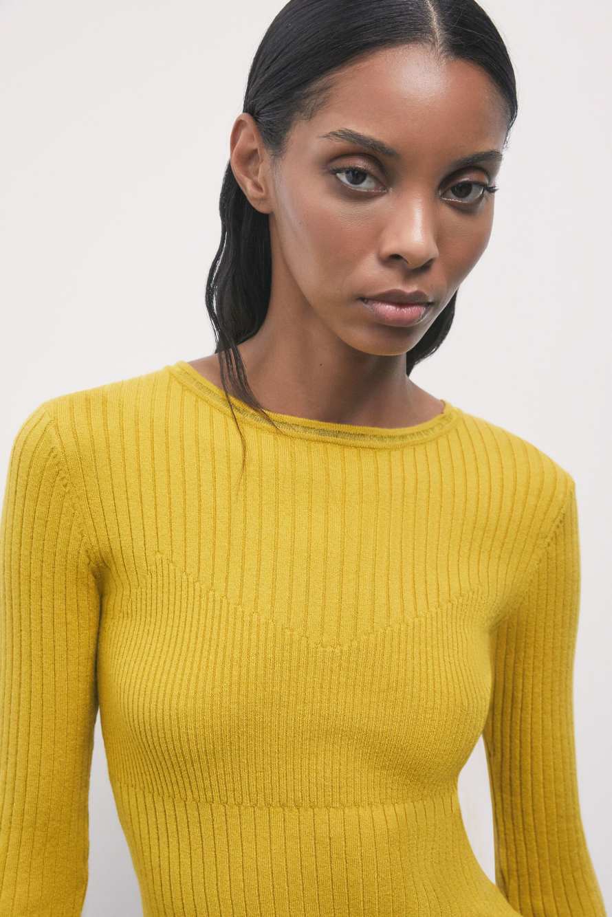 Jersey slim fit de canal&eacute;, Amarillo