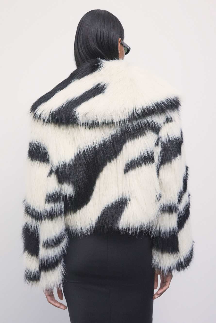 Short fluffy jacket with zebra pattern, Abstract Fantasy, Patrizia Pepe