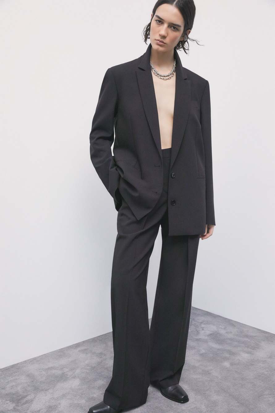 Pantal&oacute;n fluido de gabardina, Negro