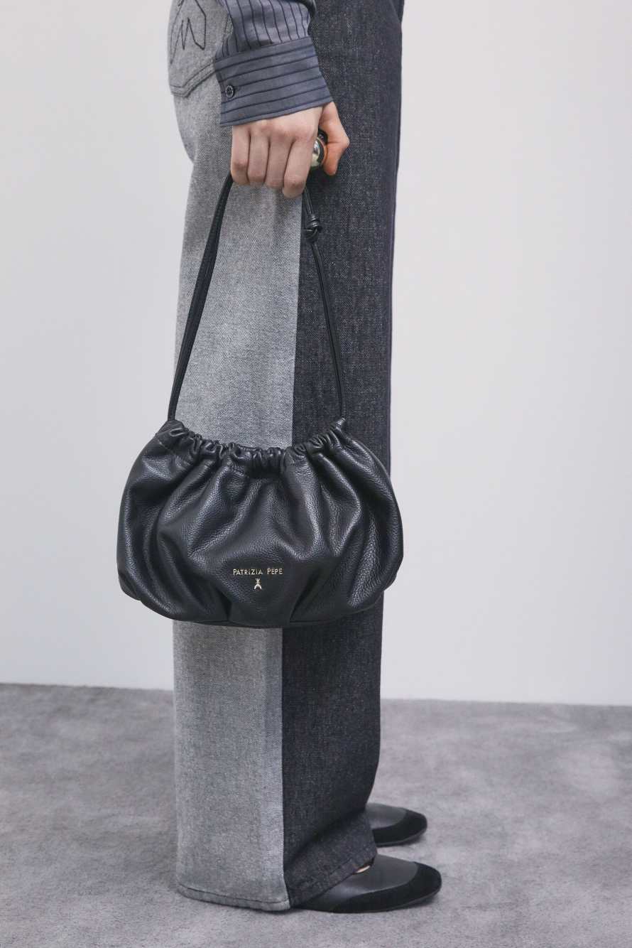 Leather Clutch "Bubble" Small, Black, Patrizia Pepe